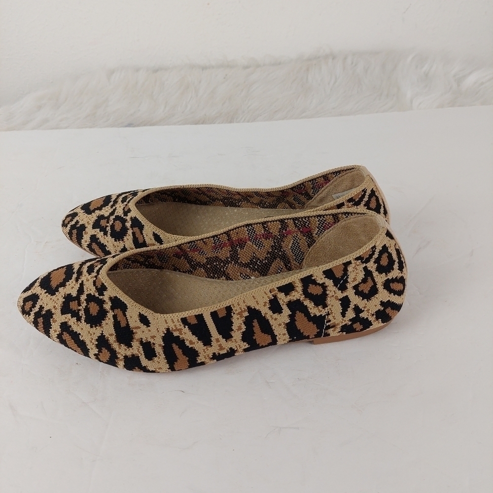 SKECHERS Women's Cleo Claw-Some Natural Leopard Print Slip-on‎ Ballet Flats 6.5. - Picture 4 of 11